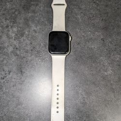 Apple Watch Series 5 (44mm) Wi-Fi Only