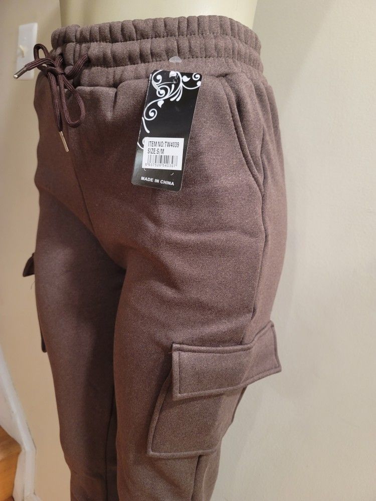 High-WaistedSt
retchyCuffed 
Fleece-Lined
Joggers Size S-M 
for Women
$17