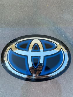 2021-2025 Toyota Sienna Mirai Camry Hybrid Front Grille Emblem 90975-A2013 OEM 90975-T2039