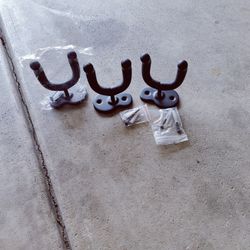 3 Guitar Hangers