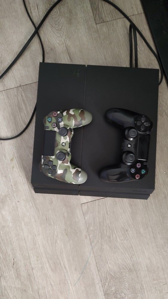 PS4 Console w/games