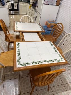 Table with 6 chairs