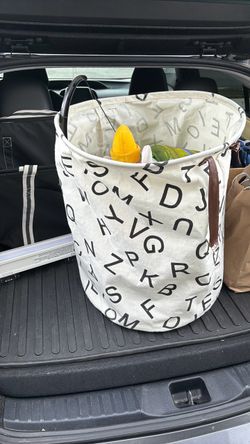 Toy bin