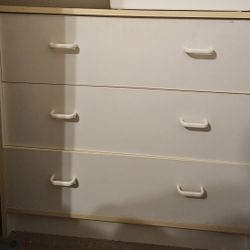 3 Drawer Dresser