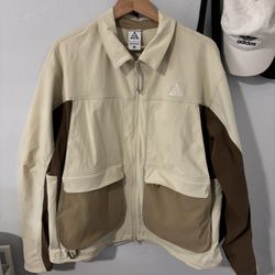 Nike ACG Smith Summit UV Jacket Size M