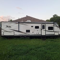 2019 Jayco SLX 33'io