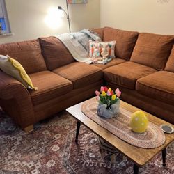 Sectional couch, very nice, well made.