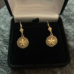 14k Gold Sand Dollar Earrings 