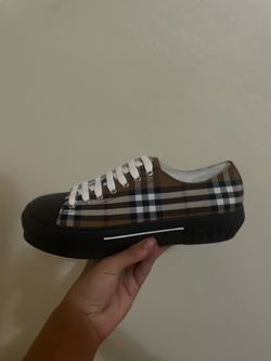 Burberry shoes