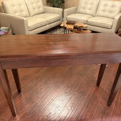 Entryway mahoganny table