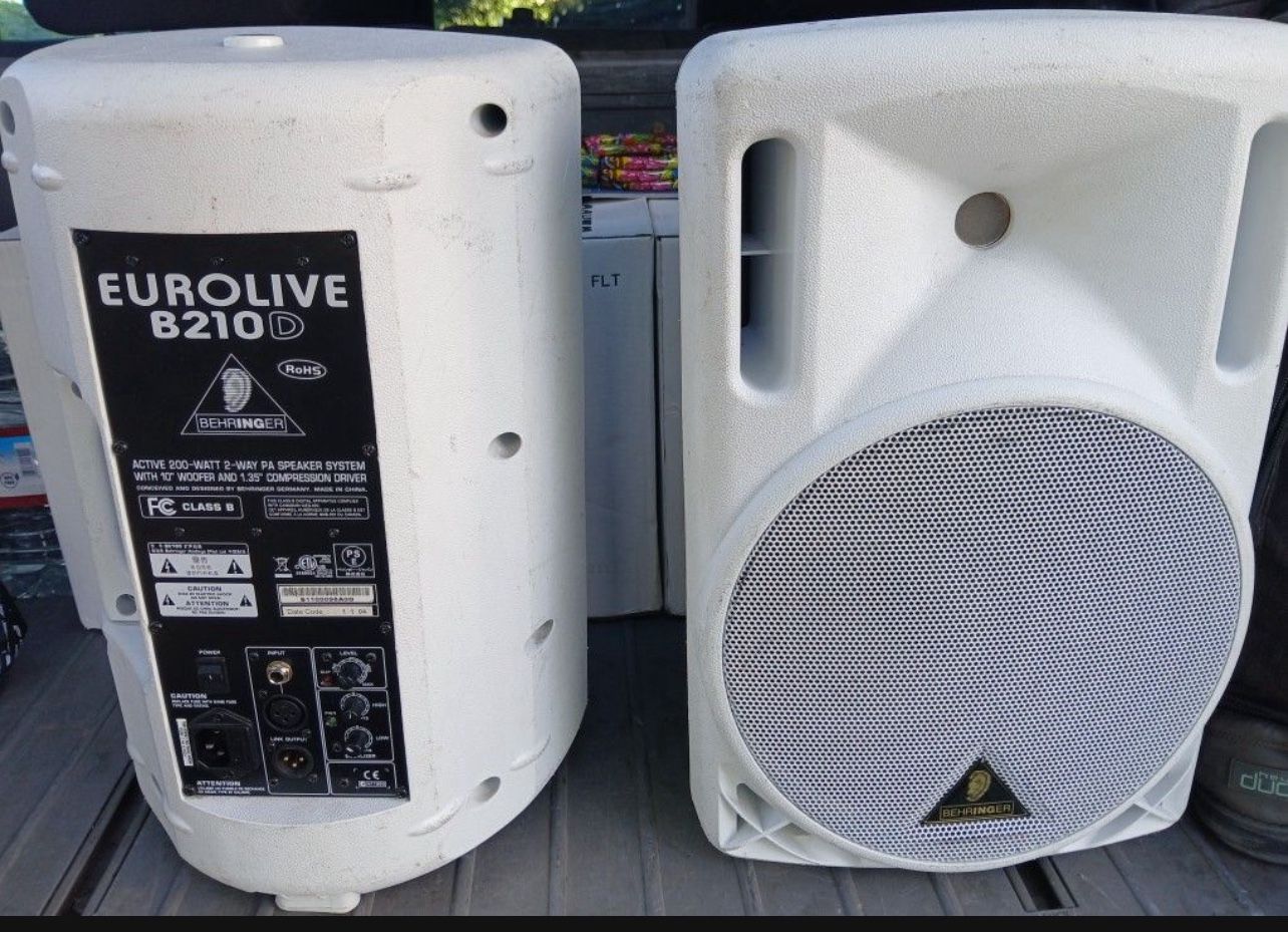 Behringer Eurolive B210D 200W 10 inch Powered Speaker Pair