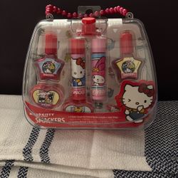 hello kitty make Up