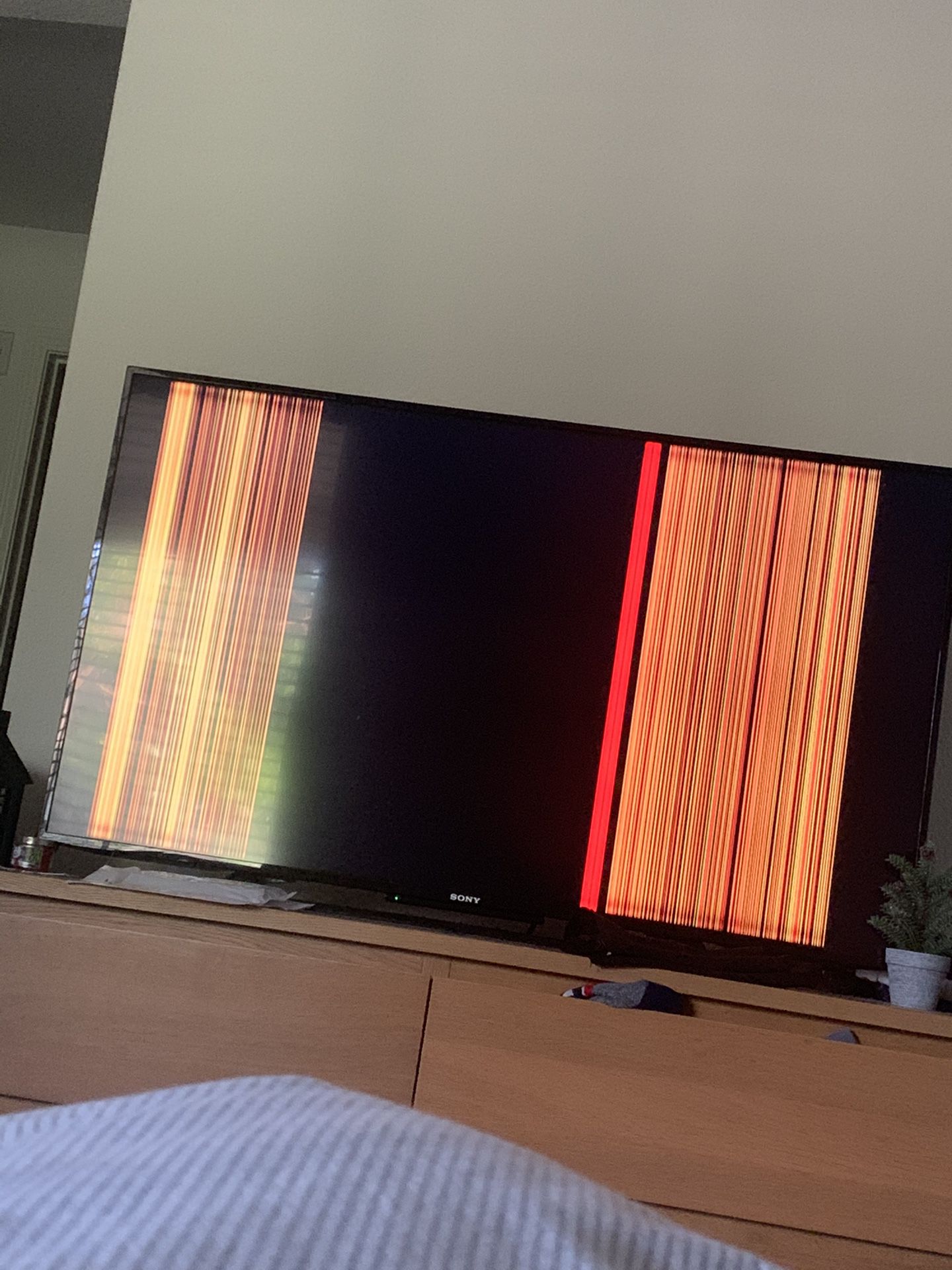 Sony tv 50 inch (broken)