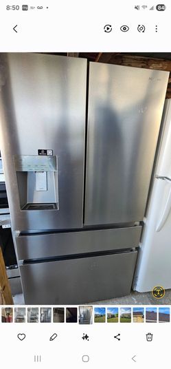 STAINLESS STEEL FRENCH DOOR REFRIGERATOR WITH ICE MAKER AND WATER DISPENSER ON DOOR...4 DOORS....$ 600