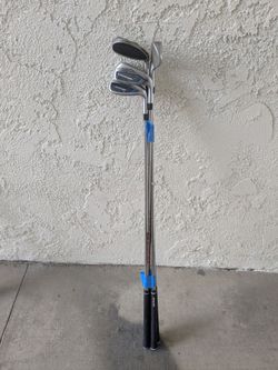 Golf iron set