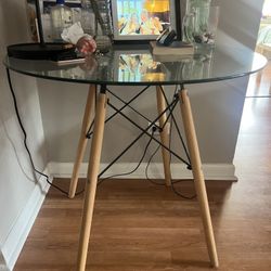 glass table 
