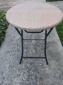 brown circular table