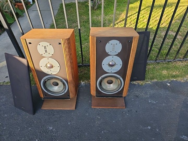 Infinity Speakers Need Refoam With Stands