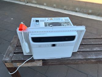 Frigidaire Air Conditioner 6000btu