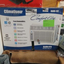Comfort-Aire RADS-101 10,000 BTU Window Air Conditioner  NIB