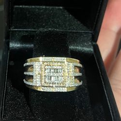10k Diamond Ring 