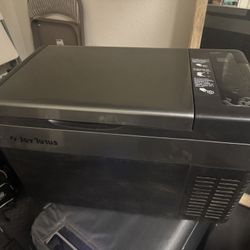 Joytutus 12V CR23 26 Quart / 25L portable fridge/freezer