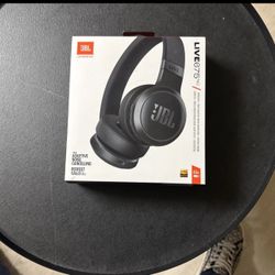 JBL Live 675NC Noise-Canceling Wireless Headphones Open Box!