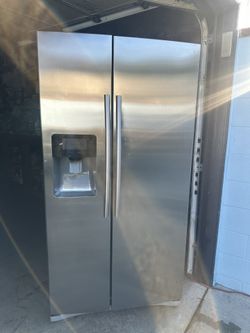 Refrigerator Samsung 25 cu.ft.