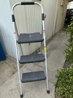 Folding Step Ladder