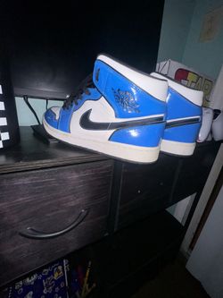 Jordan 1s size 11 (no box)