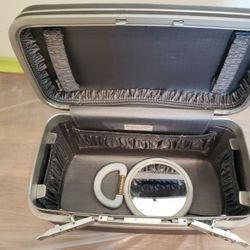 Vintage Samsonite Silhouette Gray Hard Shell Makeup/Train Case

