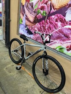 Throne gray coreline