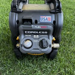 2.5 Gal. 140 psi Portable 20V Cordless Air Compressor with FLEXVOLT Advantage 