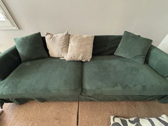 Free !!! Curb alert ! Almost new couch /sofa