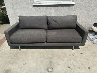 Delivery Available / Grey Couch sofa (cat home)