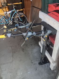 SARIS 4 bike. vehicle with hitch