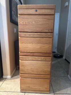 File Cabinet 4 drawers