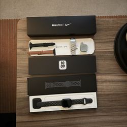 Apple Watch Nike Series 7 With Extras 