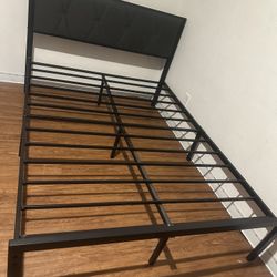 Black Metal Bed Frame 