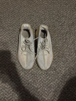 Adidas Yeezy Boost 350 V2 Sneakers