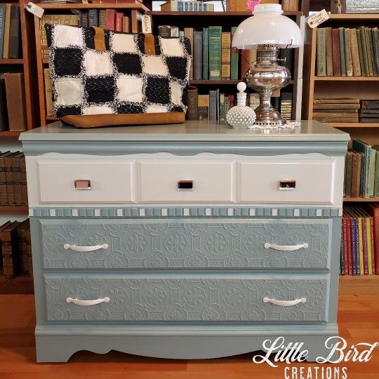 Textured 3-Drawer Dresser