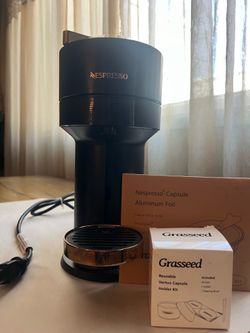 Nespresso machine with reusable Vertuo Capsule Holder Kit