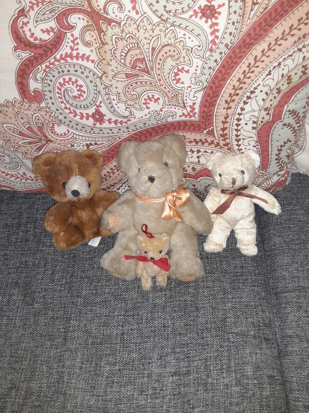 4 Tiny Old Teddy Bears