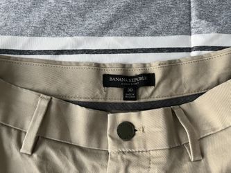 Banana Republic Men’s Aiden Shorts (Size 30)