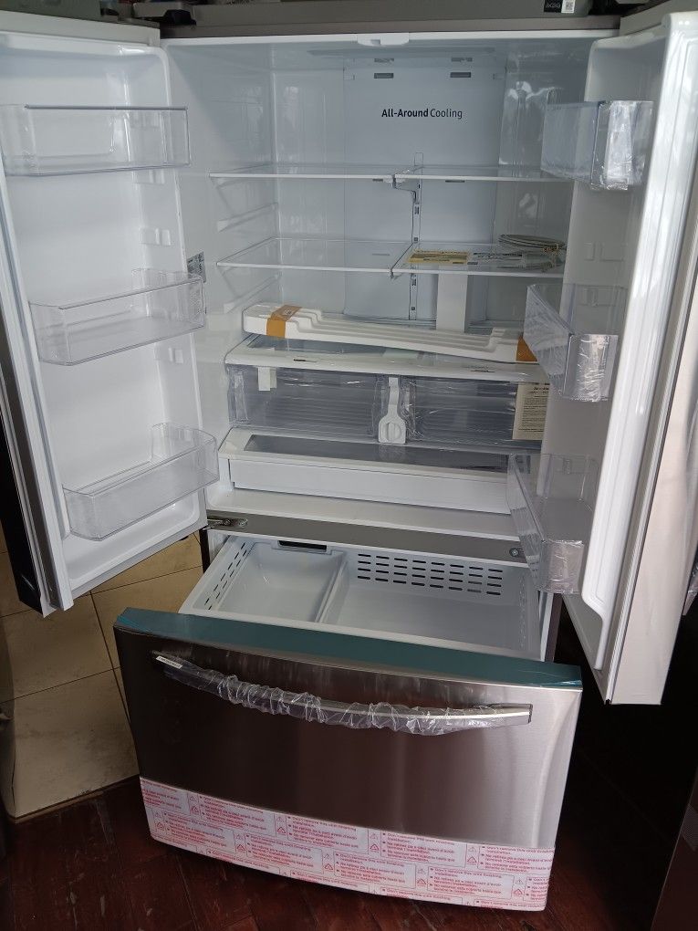 SAMSUNG FRENCH DOOR STAINLESS STEEL REFRIGERATOR Appliances