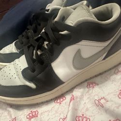 Nikes Shoes