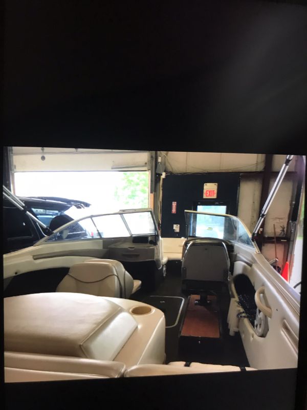 Boat 1999 bay liner really clean boat garage kept