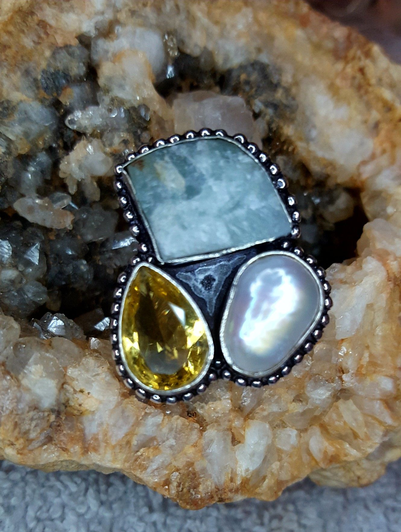 Beautiful Citrine, Pearl and Kyanite Gemstone Ring