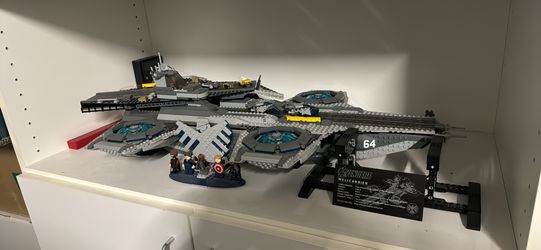 Lego Marvel Avengers Shield Helicarrier 76042