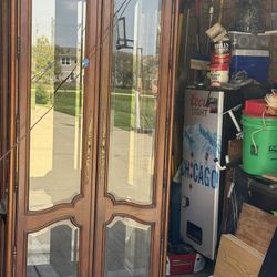 Curio Cabinet  Pickup Only 